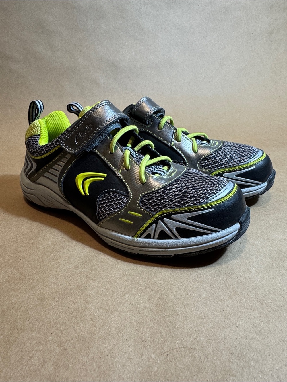 Kids Grey & Neon Green Clarks Sneakers